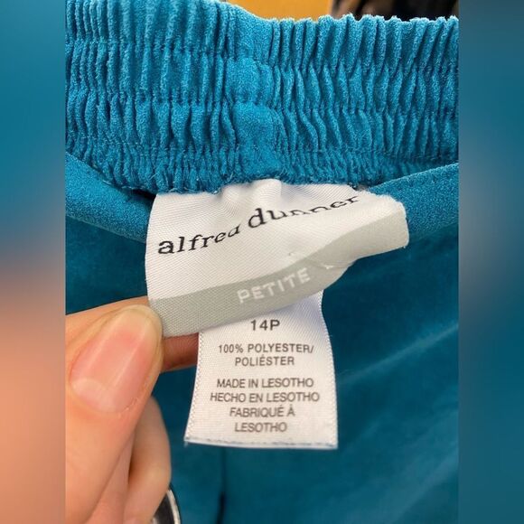 Alfred Dunner Ladies 14 Black/Teal Fuzzy Pants - Picture 2 of 3